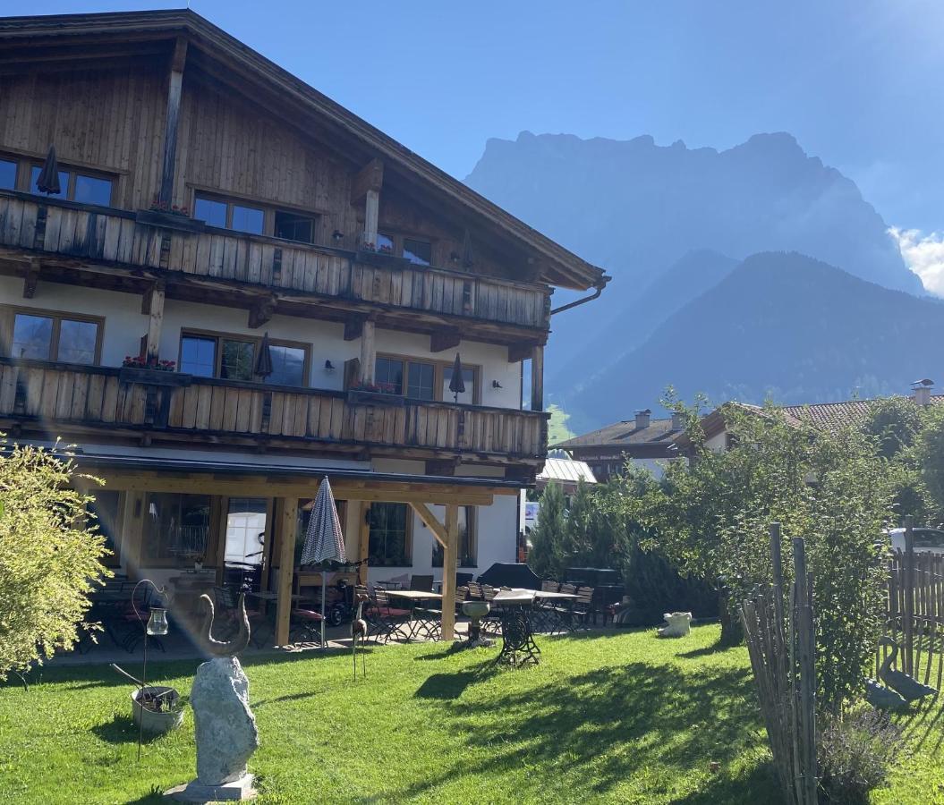Hotel Zum Urviech -Erwachsenenhotel- (Adults Only) Ehrwald Exterior foto